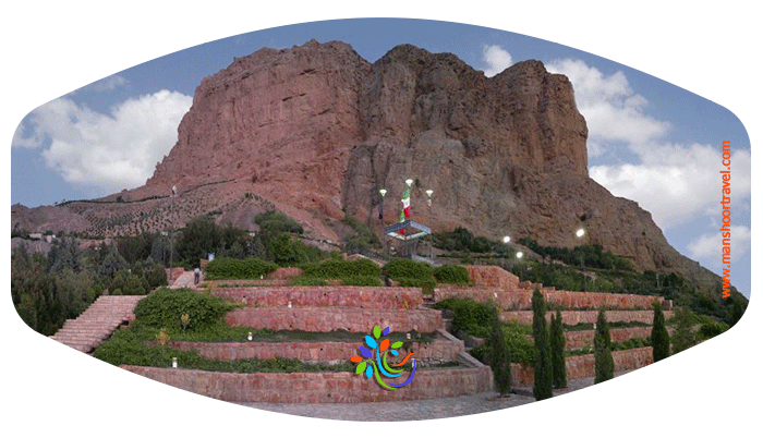 کوه صفه اصفهان  کوه صفه شهر اصفهان ارتفاعی برابر با ۲۲۵۷ متر دارد و قسمتی از سلسله جبال مرتفع زاگرس در جنوبی‌ترین بخش اصفهان محسوب می‌شود.