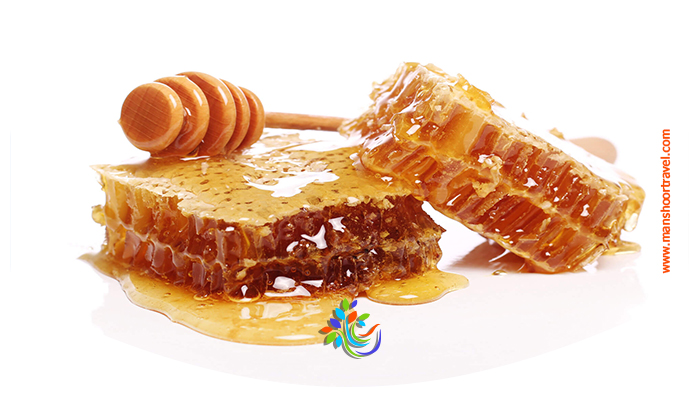 سوغات و صنایع دستی اردبیل  عسل  از بین استان‌های مختلف ایران که دستی در تولید عسل دارند، استان اردبیل و به خصوص نواحی سبلان، بهترین عسل کشور را به متقاضیان ارائه می‌کند.