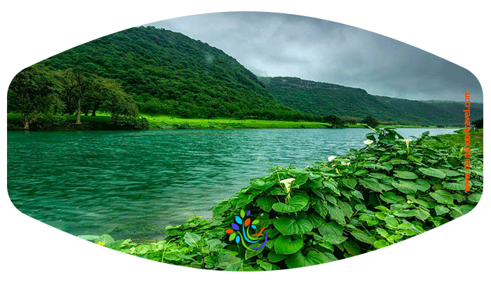 شهرستان صَلاله به عربی (ولایة صَلاله) بزرگ ترین شهر و همچنین مرکز استان ظفار در کشور پادشاهی عمان است. صلاله، شهری است بندری که از دو منطقهٔ خشک کوهستانی در شمال، و جنگلی و ساحلی در جنوب تشکیل شده استصلاله یکی از مهمترین شهرهای توریستی کشور عمان است.