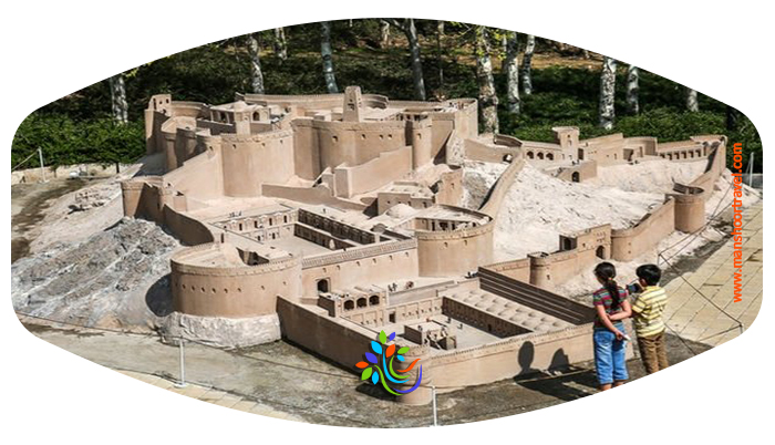 باغ موزه مینیاتور تهران بوستانی سه هکتاریست که در شرق پایتخت قرار دارد. این بوستان در سال 1392 افتتاح شد و ساخت آن حدود 2 سال زمان برد.