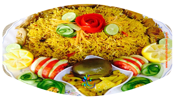 ماهی برشته یا ماهی زغالی از غذاهای سنتی قشم است که زنان این خطه از ایران زمین آن را بسیار لذیذ طبخ می‌کنند. برای برشته کردن ماهی‌ها، ابتدا شکم‌شان را با ترکیبی از گشنیز، شوید، پیاز و ادویه پر کرده و سپس آنها را روی ورق‌های فلزی بسیار داغ می‌چینند