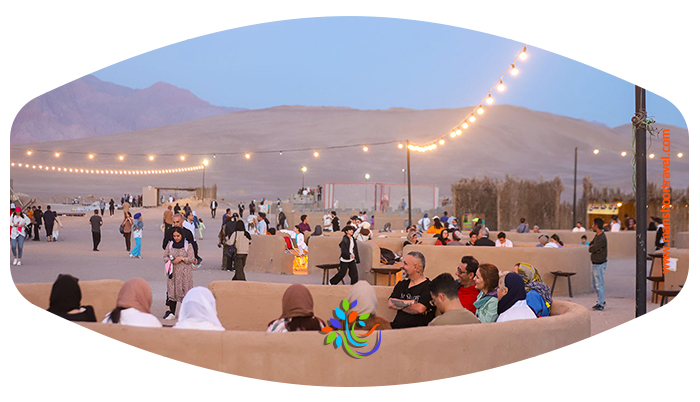 اکو کمپ   اکو کمپ (Eco-Camp) یکی از انواع اقامت گاههای گردشگری است که به‌دور از شهرها و روستاها و در دل یک اکوسیستم طبیعی مانند ساحل، کوه، جنگل، کویر و غیره قرار دارد.