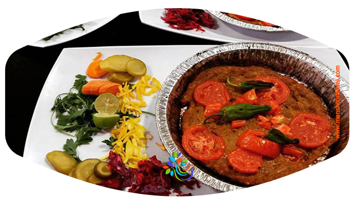 خشکبار یکی از سالم ترین و مغذی ترین تنقلاتی ست که در میان وعده می توان نوش جان کرد، حال می بینیم که مردم همدان از این مواد مغذی در پخت نوعی آش استفاده می کنند که آن را به غذایی پرانرژی و مفید تبدیل می کند. 